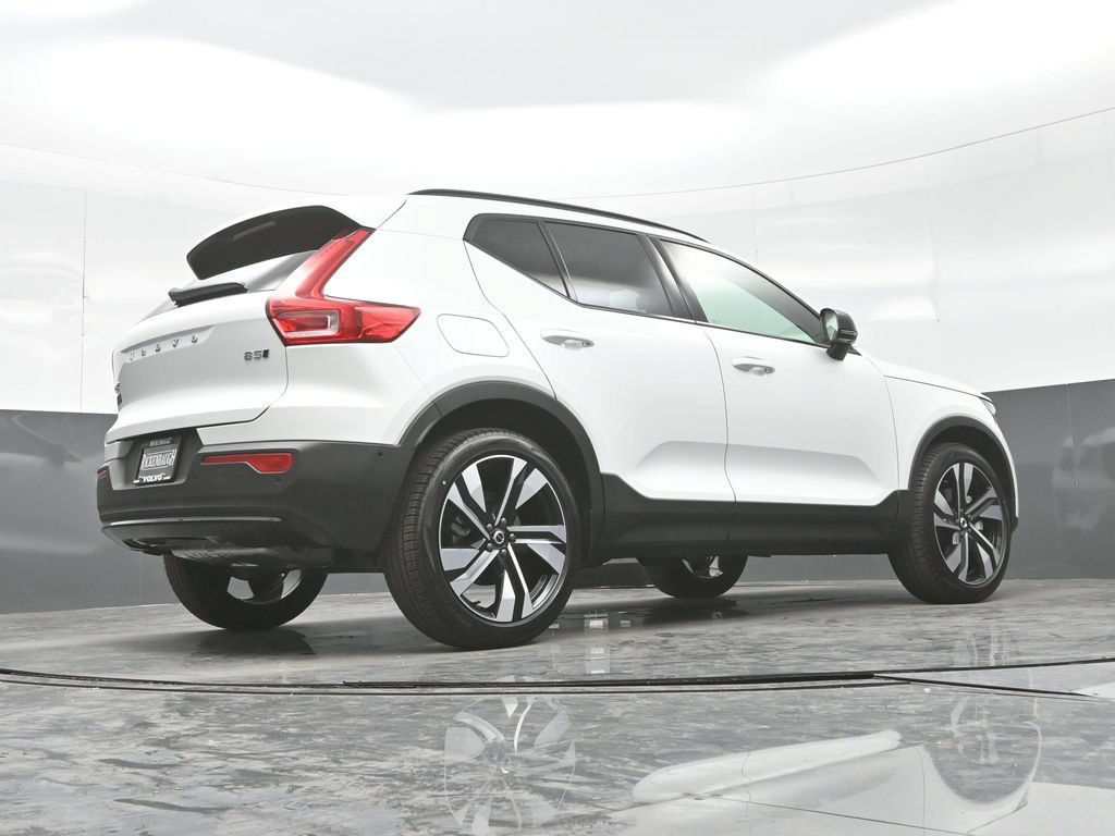 New 2026 Volvo XC40 B5 Ultra w/ Protection Package Premier AWD/4WD image 29
