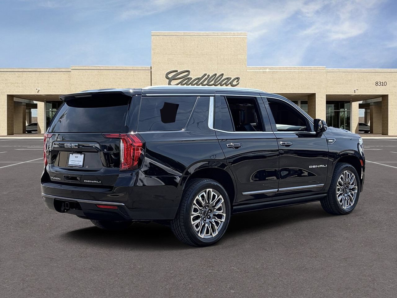 Used 2024 GMC Yukon Denali Ultimate AWD/4WD image 5