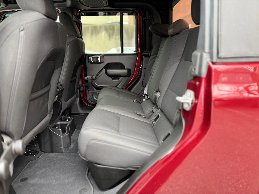 Used 2022 Jeep Gladiator Sport AWD/4WD image 24