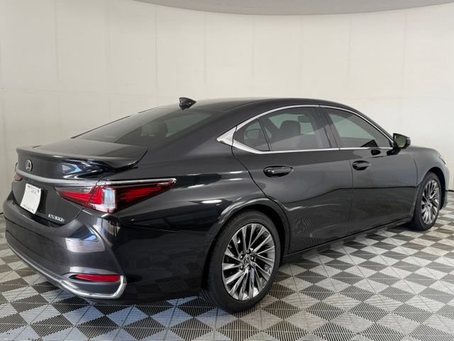Used 2025 Lexus ES 300h w/ Technology Package FWD image 9