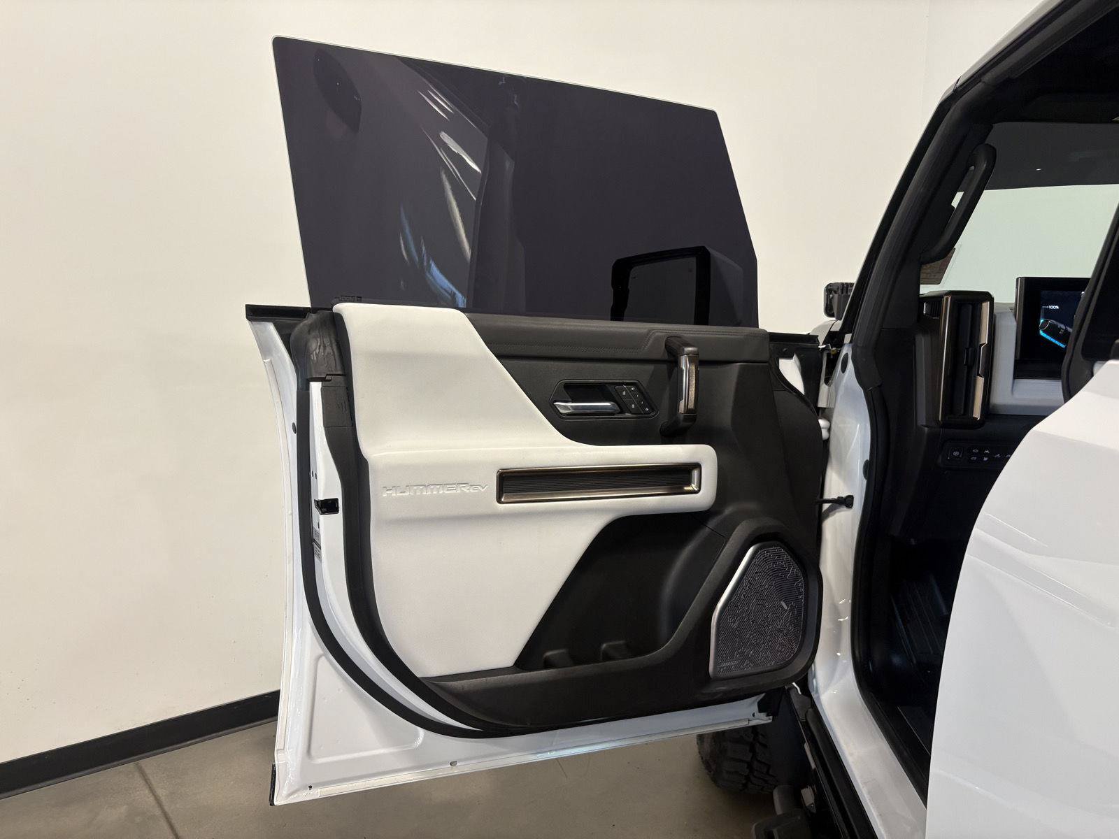 Used 2022 GMC Hummer EV Edition 1 w/ LPO, Illumination Package AWD/4WD image 11