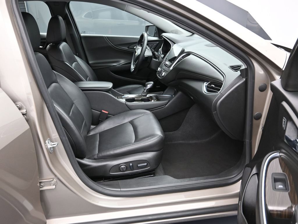 Used 2024 Chevrolet Malibu LT image 26