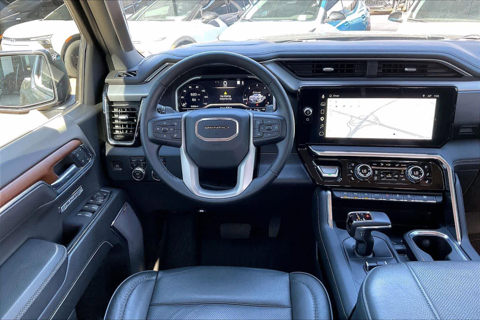 Used 2023 GMC Sierra 1500 Denali AWD/4WD image 7