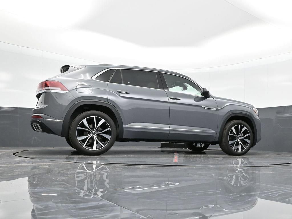 New 2025 Volkswagen Atlas Cross Sport SEL Premium R-Line image 25