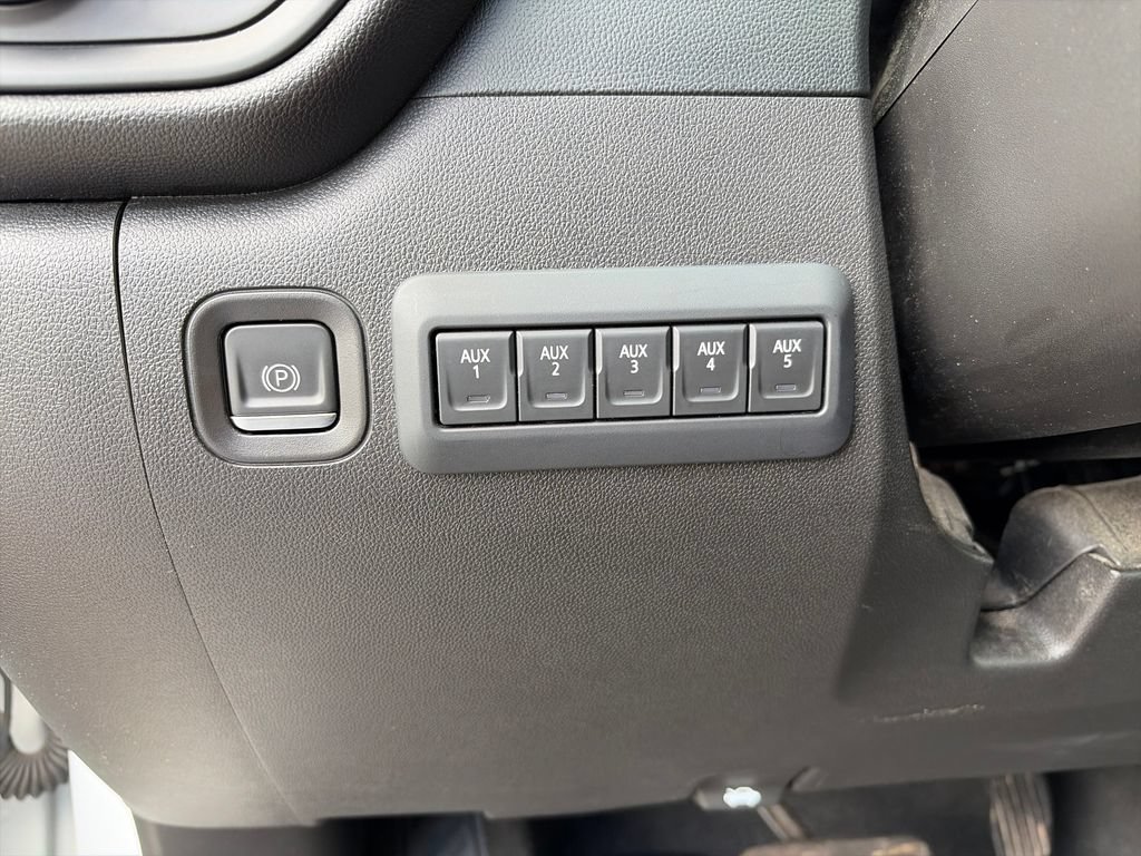Used 2022 Chevrolet Silverado 2500 Custom w/ Custom Value Package AWD/4WD image 23