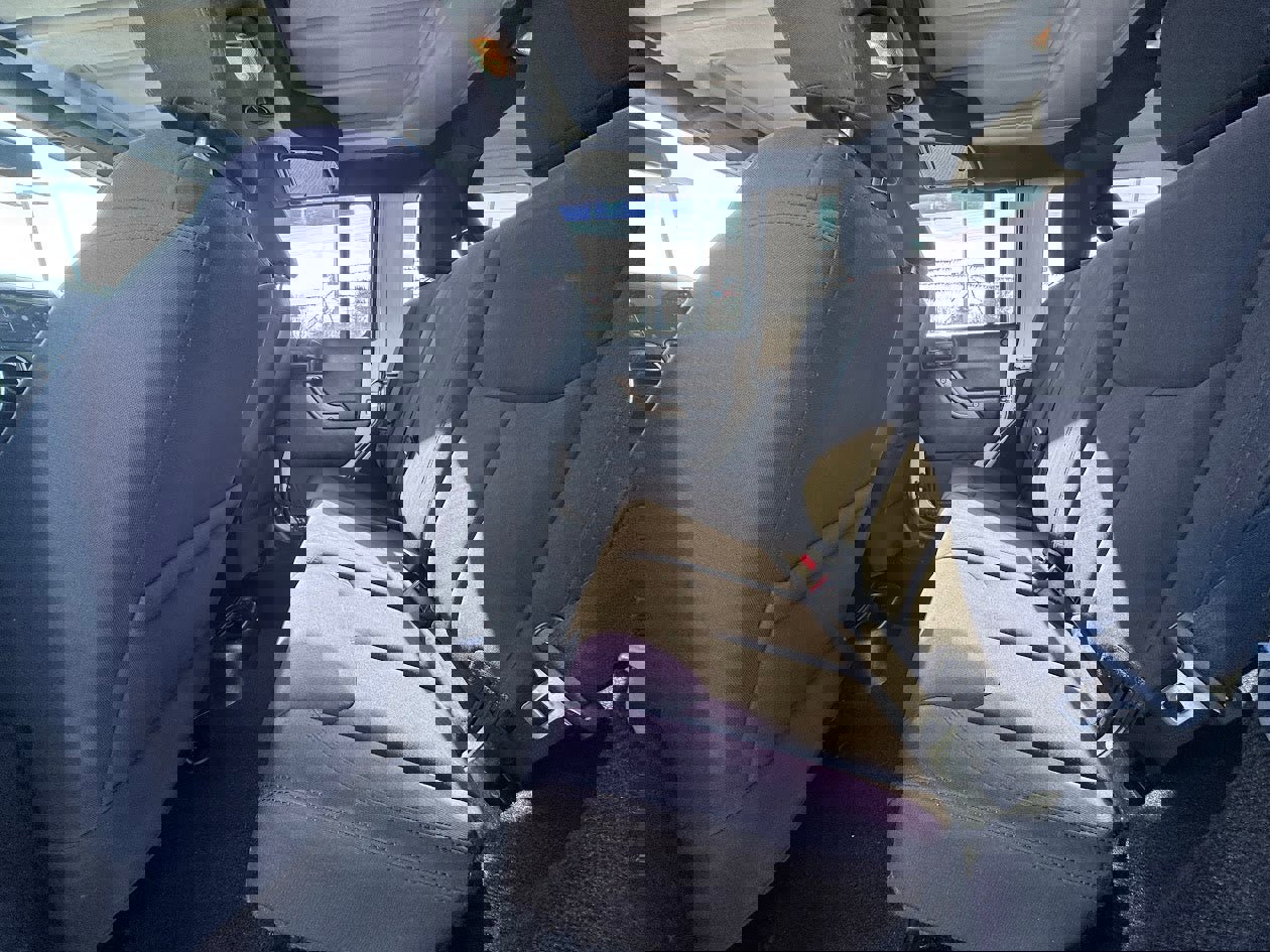 Used 2015 Jeep Wrangler Unlimited Sport image 10