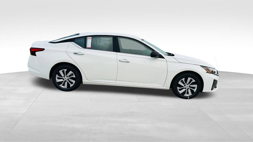 Certified 2025 Nissan Altima 2.5 S FWD image 8