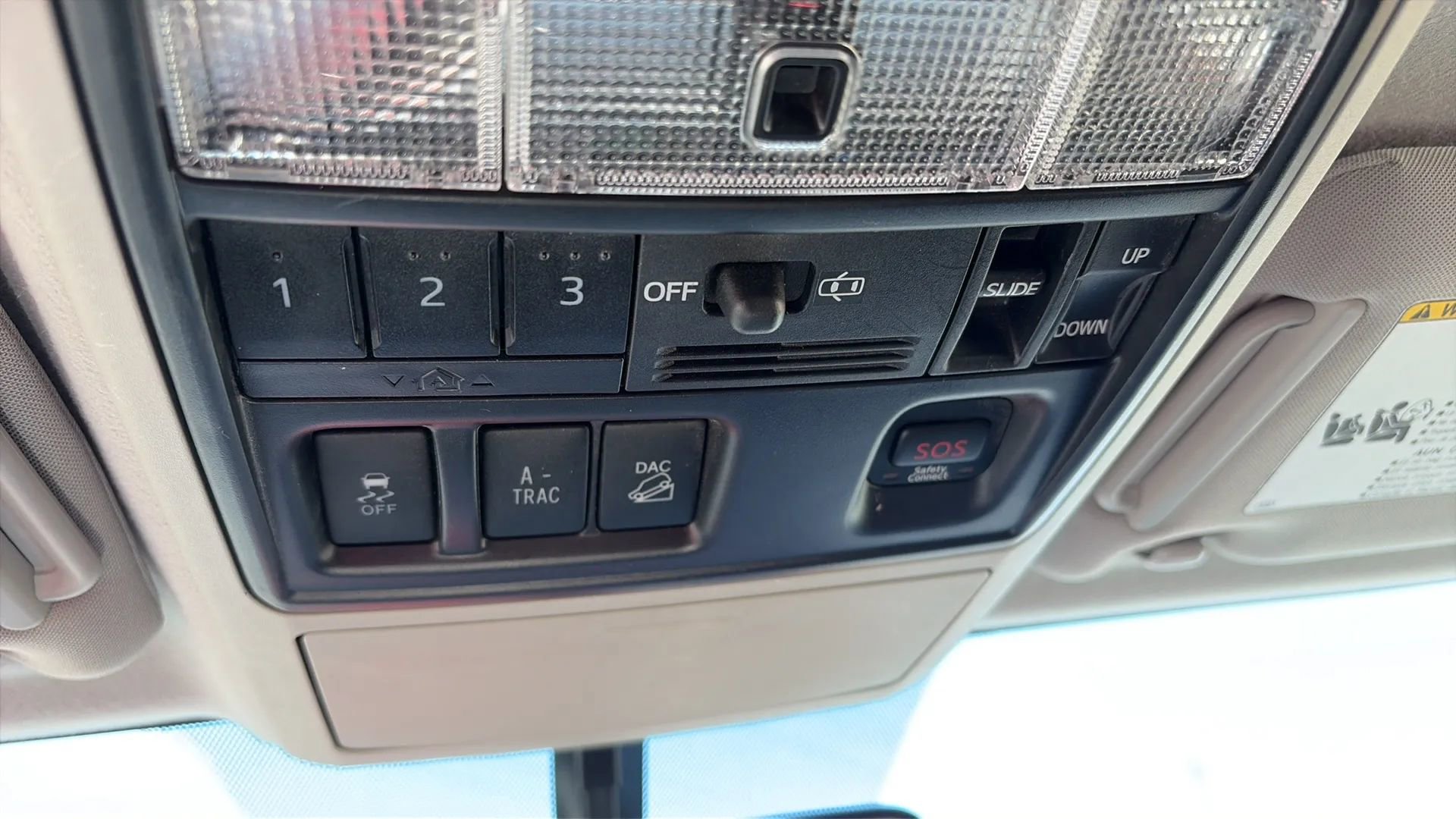 Used 2014 Toyota 4Runner Limited image 39