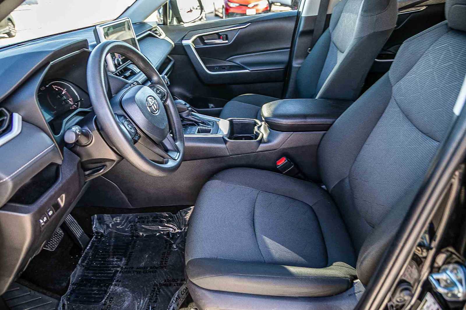 Certified 2025 Toyota RAV4 XLE image 18