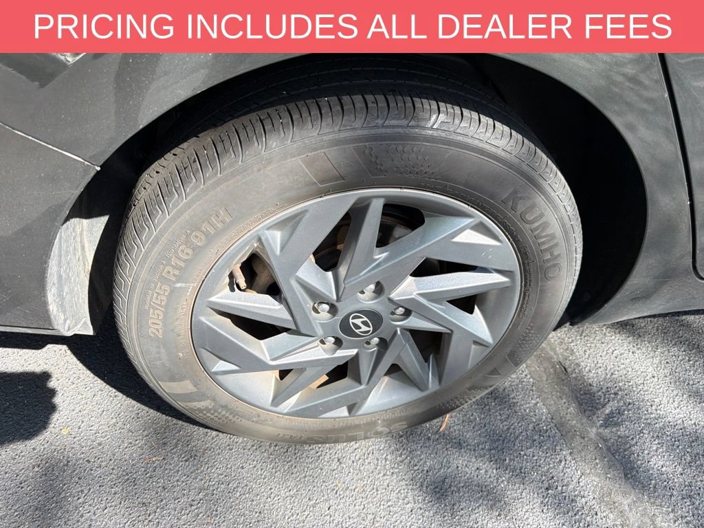 Used 2024 Hyundai Elantra SEL FWD image 7