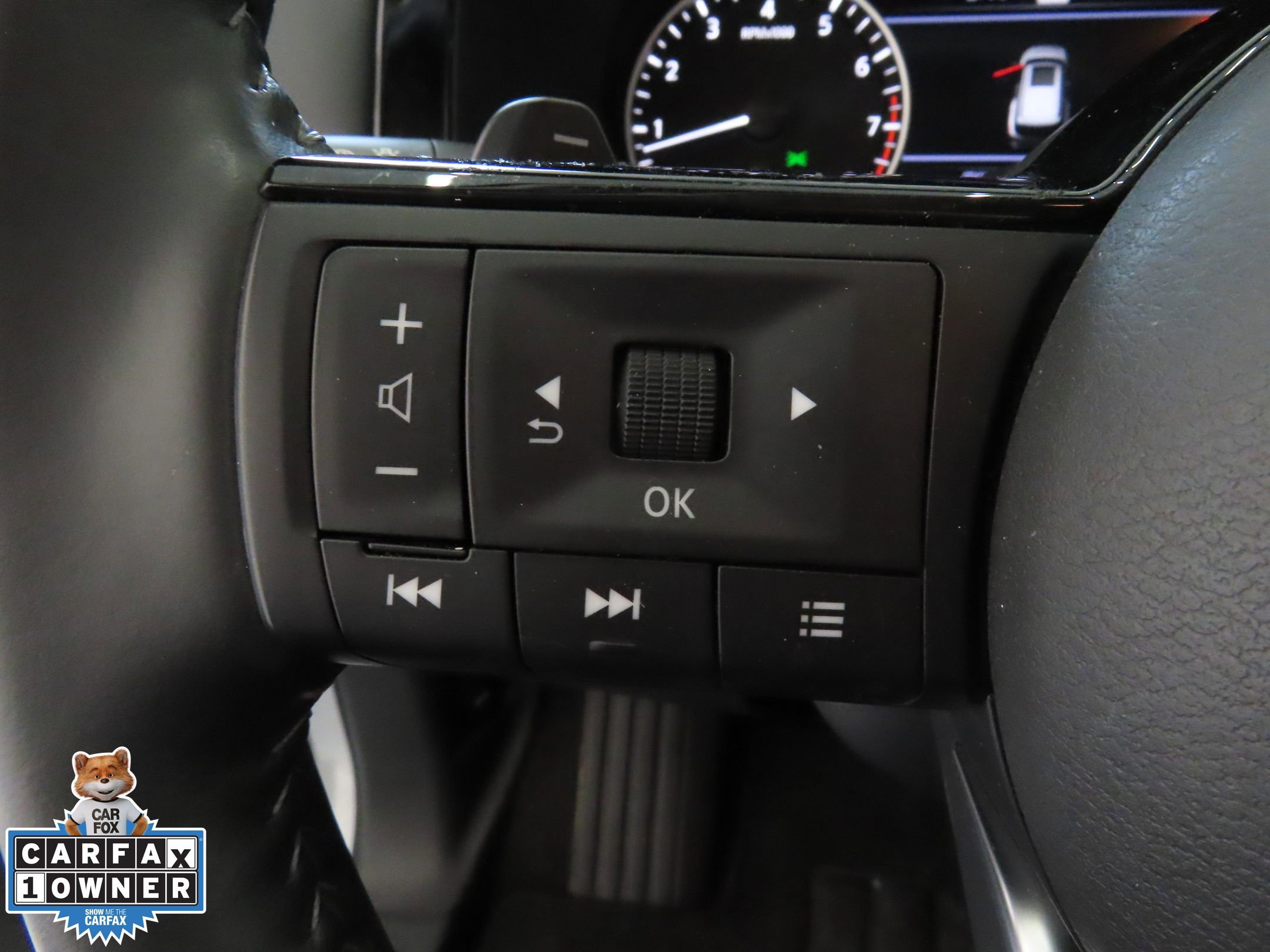Used 2025 Nissan Pathfinder SL image 15