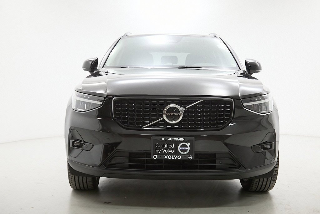 Certified 2024 Volvo XC40 B5 Plus w/ Climate Package image 5