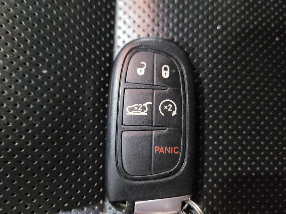 Used 2019 Jeep Cherokee Limited w/ Trailer Tow Group AWD/4WD image 32