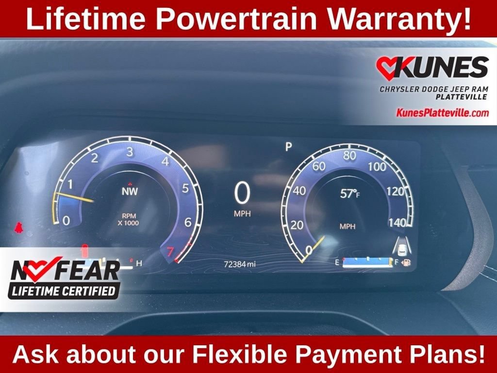 Used 2023 Jeep Grand Cherokee Laredo AWD/4WD image 15
