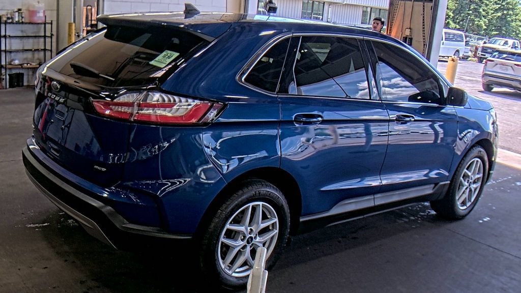 Used 2022 Ford Edge SEL w/ Convenience Package AWD/4WD image 4
