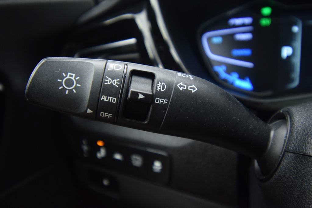 Used 2022 Kia Niro Touring Special Edition FWD image 35