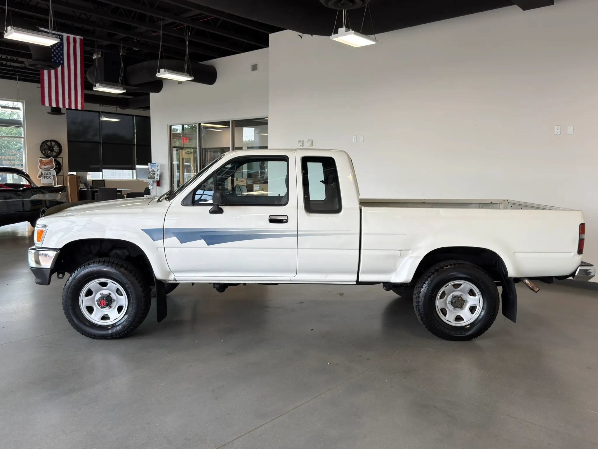 Used 1992 Toyota Pickup Deluxe AWD/4WD image 4