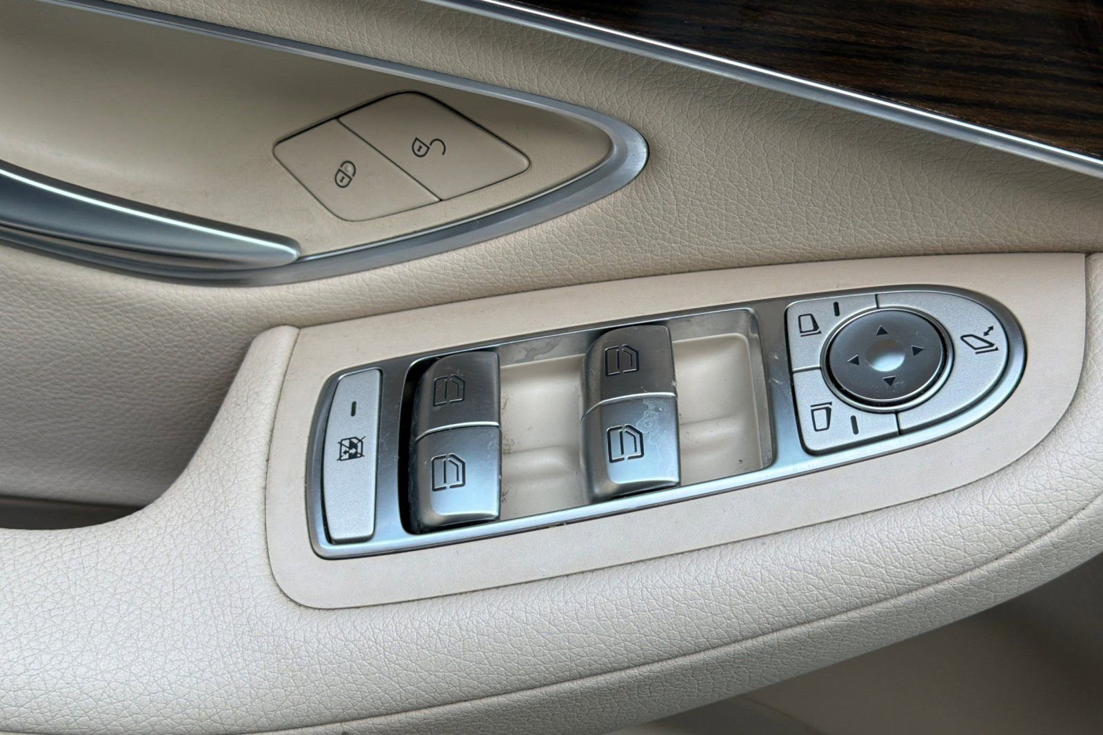 Used 2019 Mercedes-Benz GLC 300 image 12