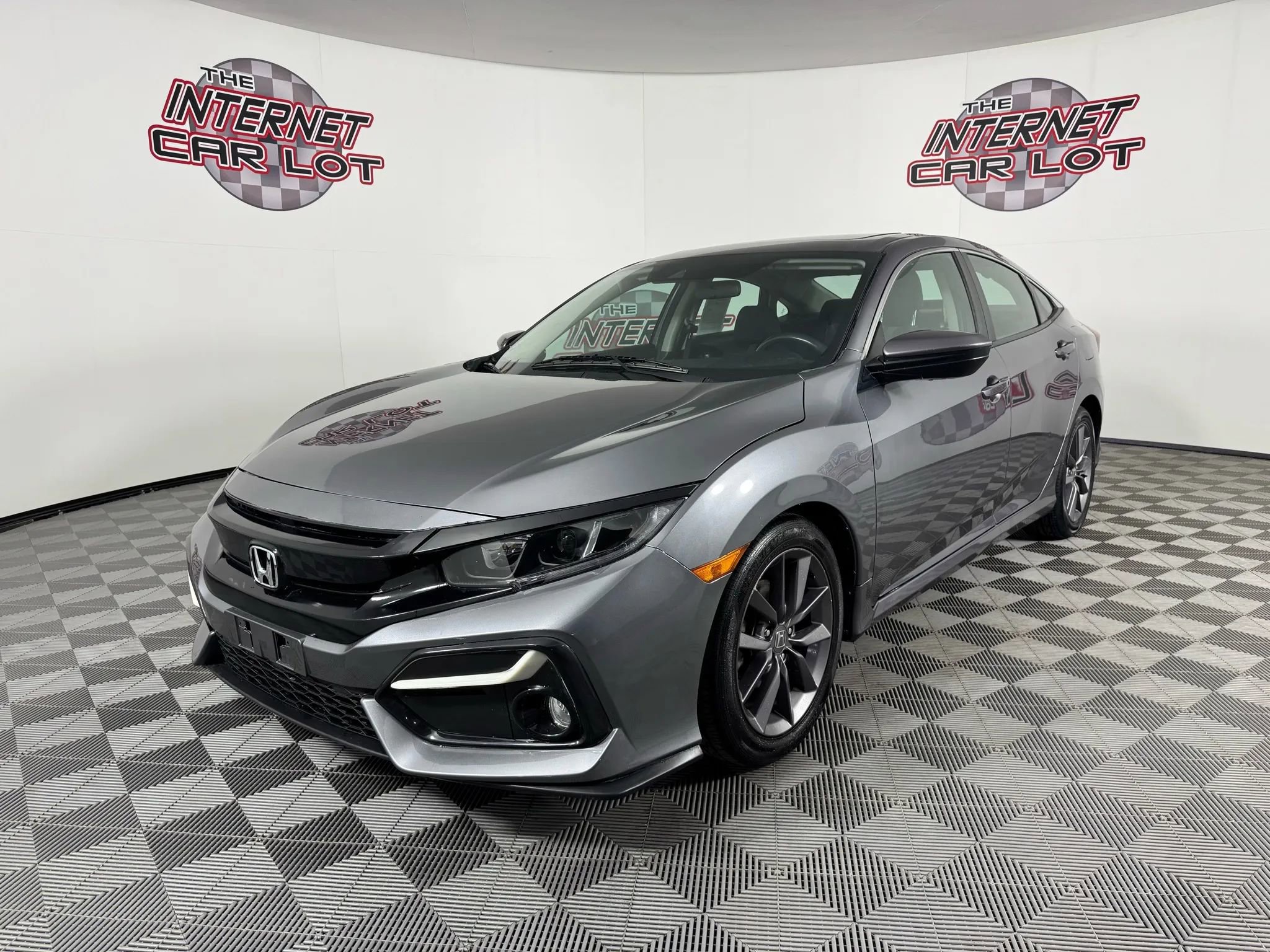 Used 2020 Honda Civic EX image 3