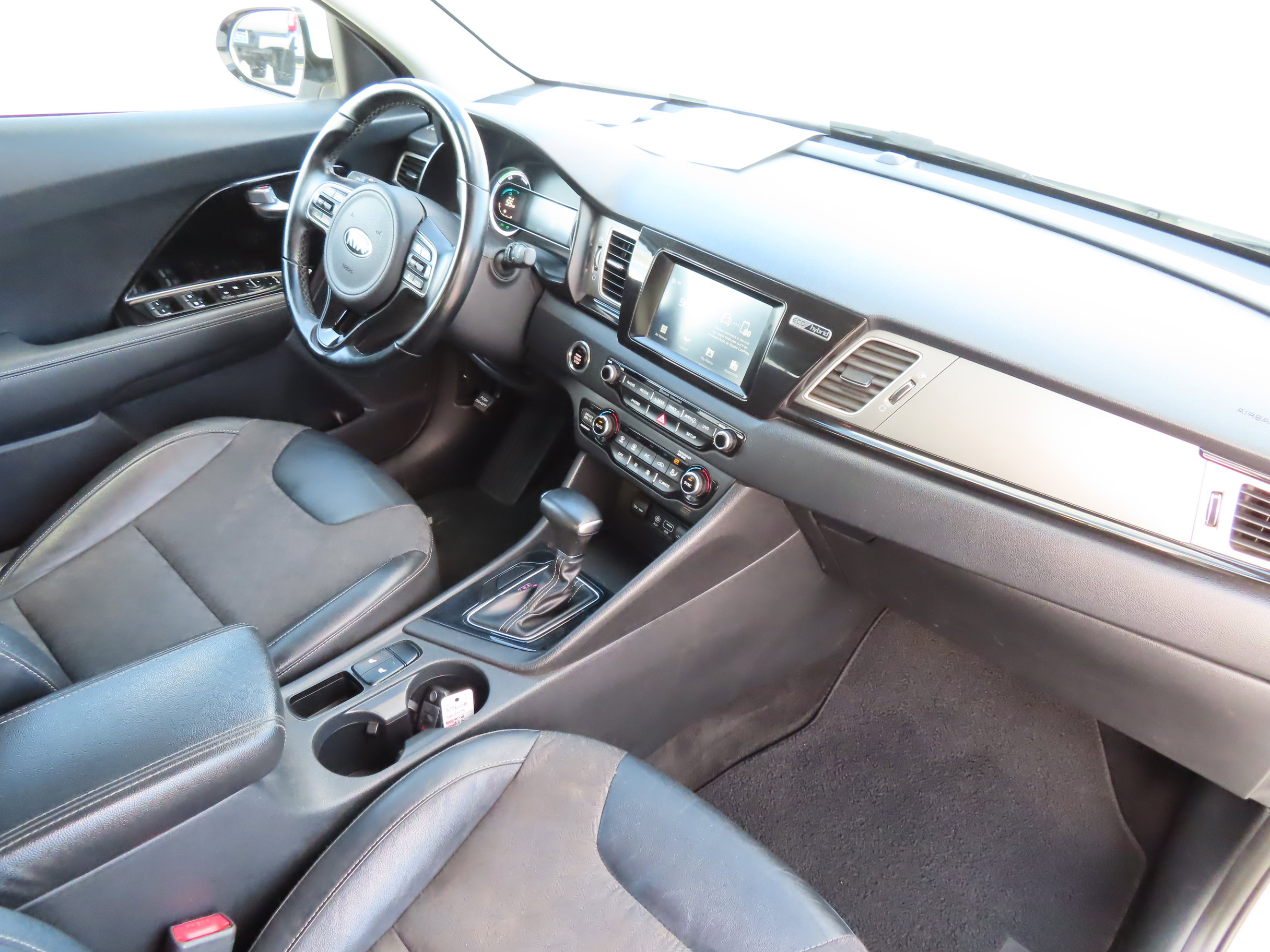 Used 2019 Kia Niro EX image 13