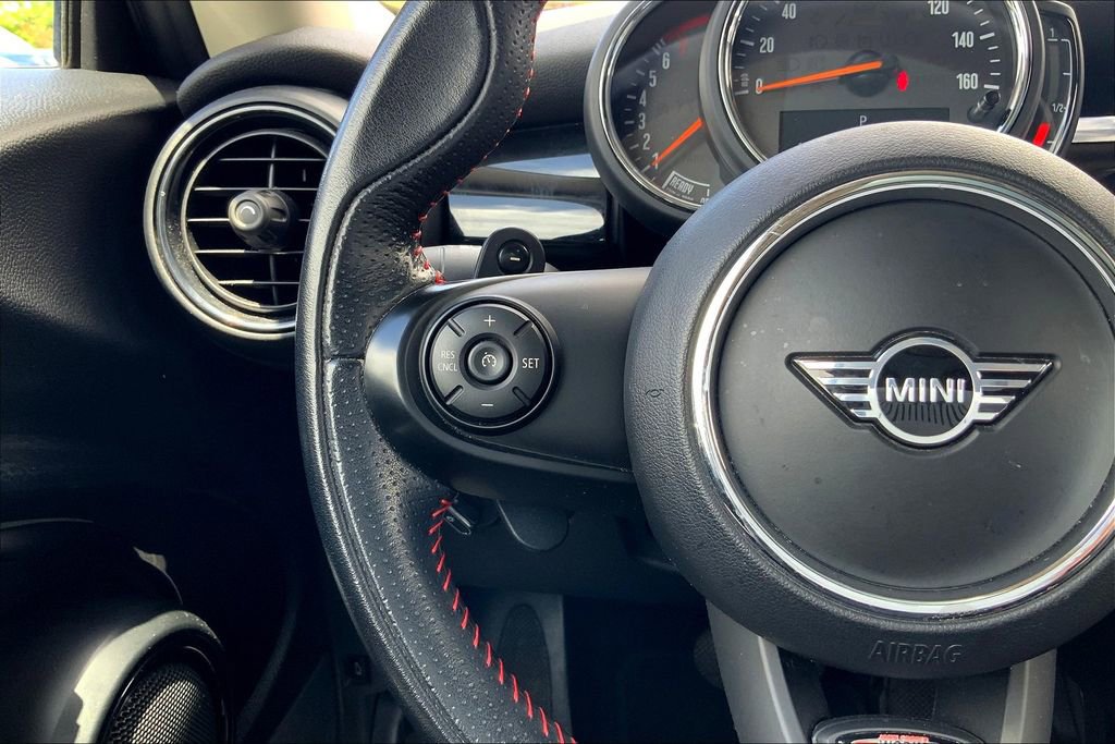 Used 2019 MINI Cooper S w/ Signature Upholstery Package image 18