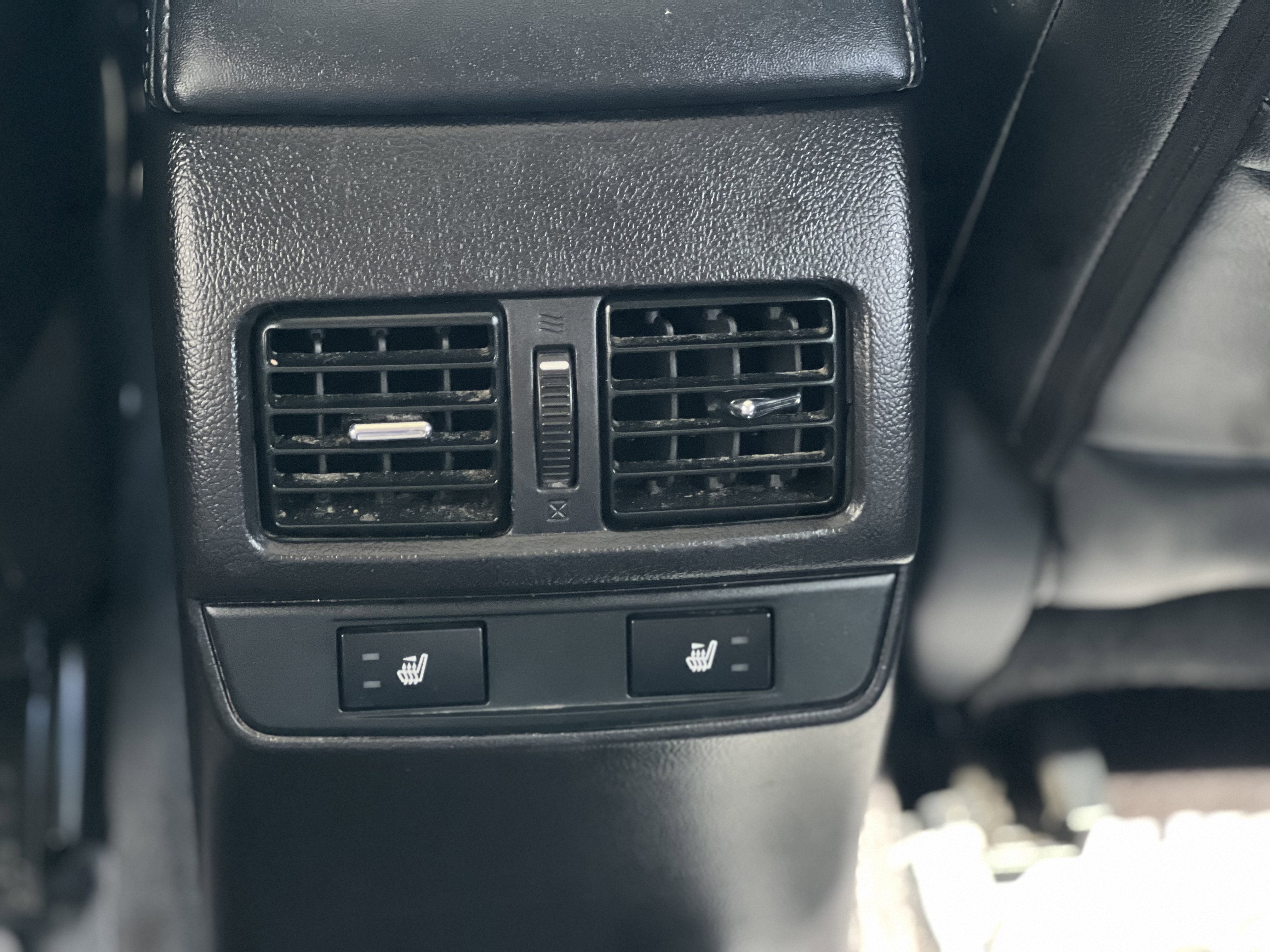 Used 2015 Subaru Outback 3.6R Limited image 23