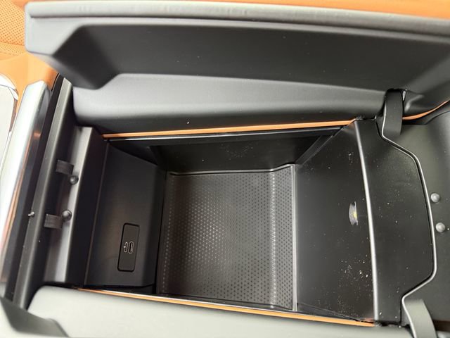 New 2026 BMW X5 xDrive50e w/ M Sport Package image 25