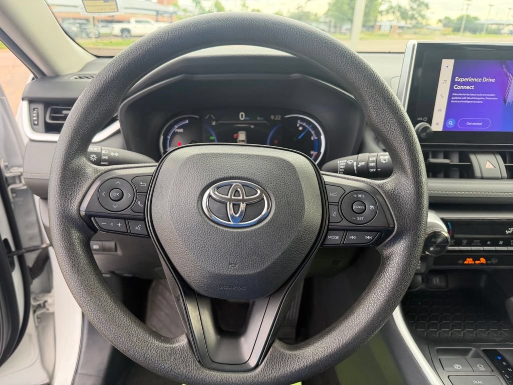 Used 2025 Toyota RAV4 XLE AWD/4WD image 13