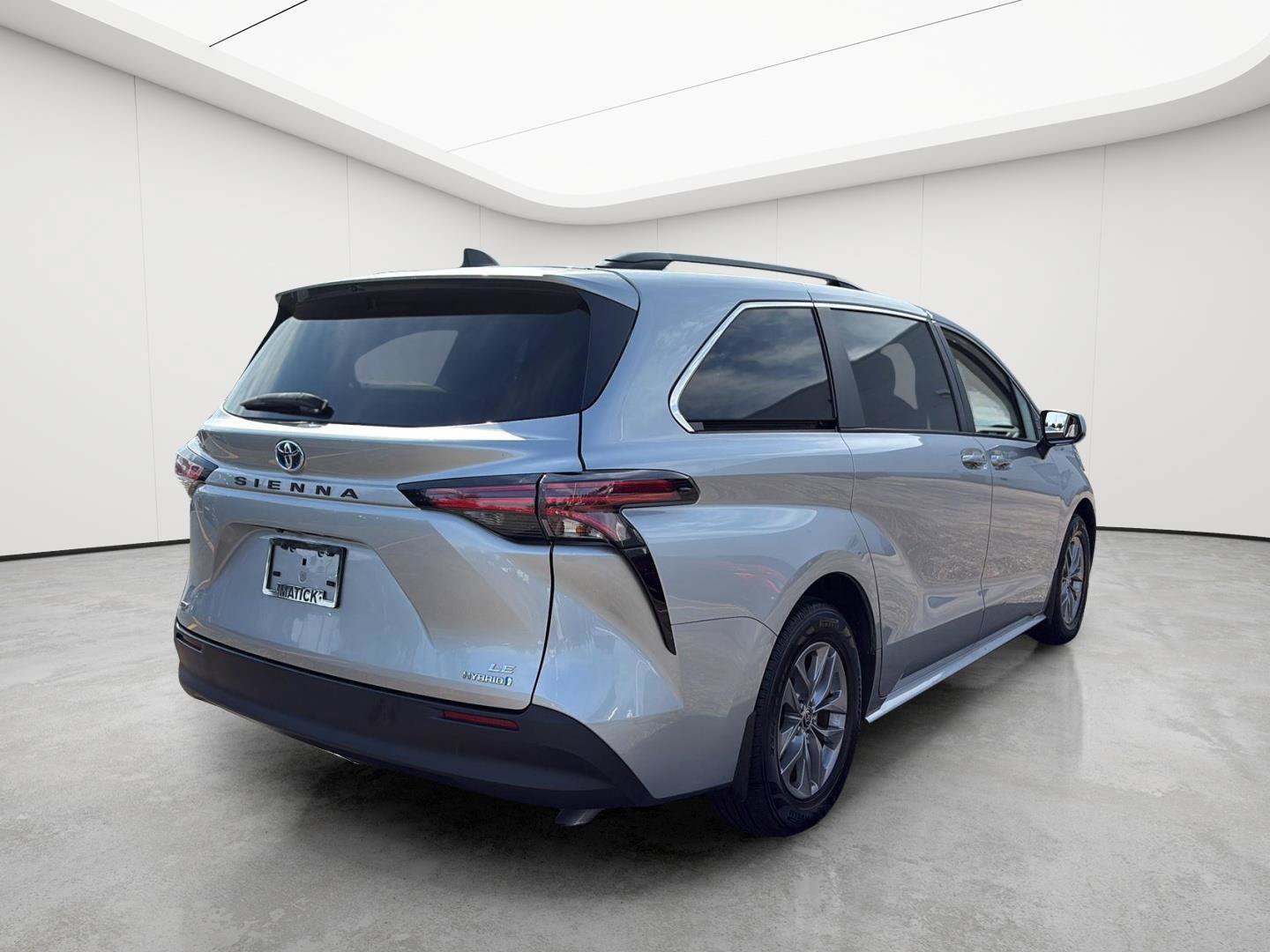 Used 2022 Toyota Sienna LE AWD/4WD image 8