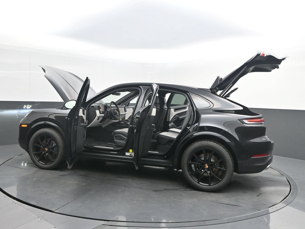 Certified 2026 Porsche Cayenne Coupe AWD/4WD image 40