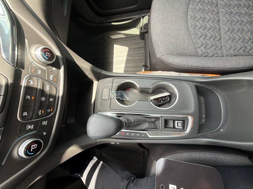 Used 2024 Chevrolet Equinox LT FWD image 32