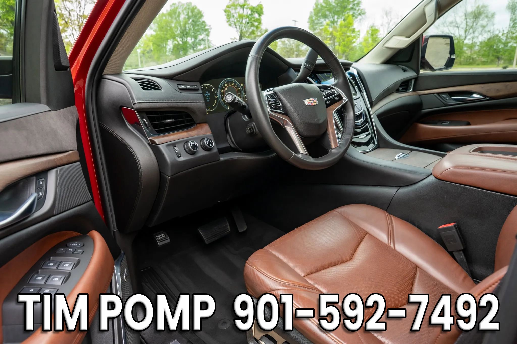 Used 2015 Cadillac Escalade Luxury AWD/4WD image 10