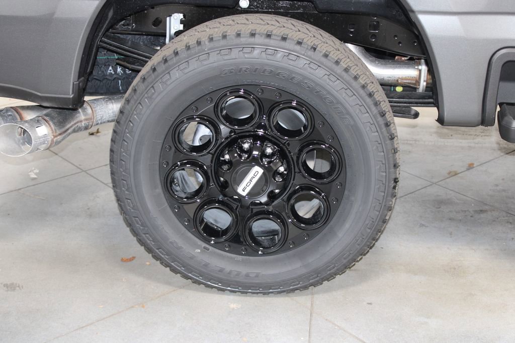 New 2026 Ford F250 Lariat w/ Black Appearance Package image 16