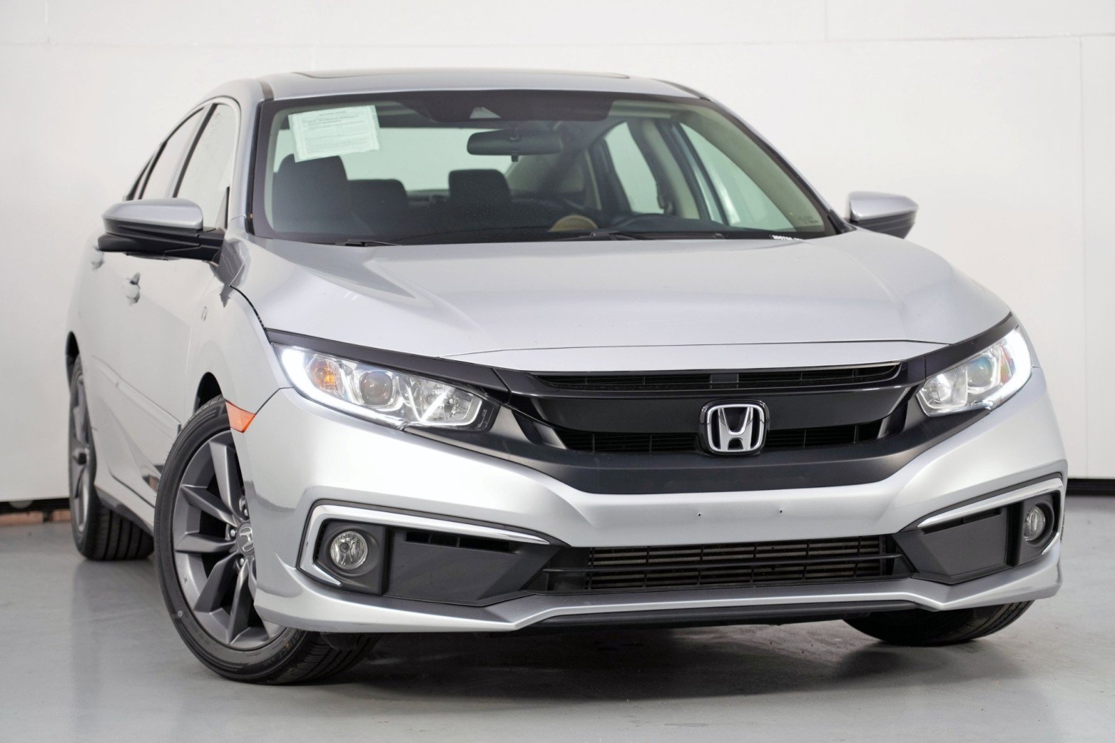 Used 2020 Honda Civic EX image 2