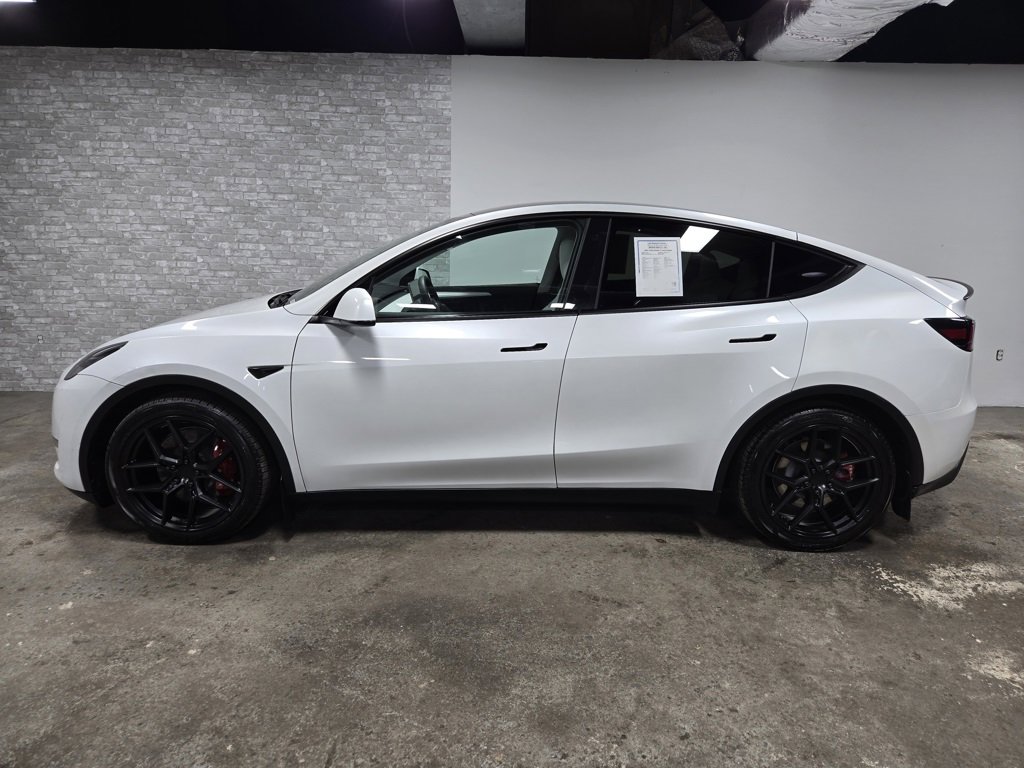 Used 2023 Tesla Model Y Long Range image 2