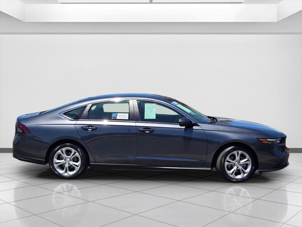 Certified 2023 Honda Accord LX image 4