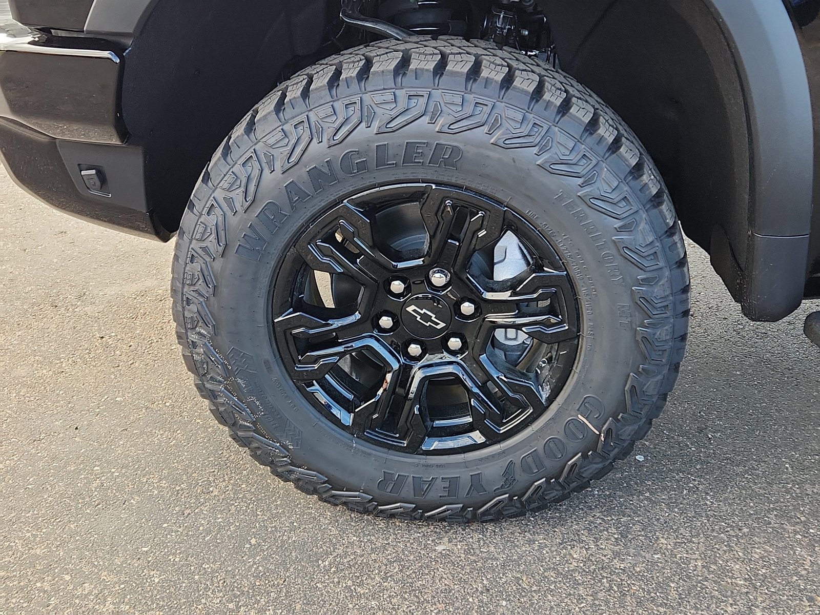 New 2026 Chevrolet Silverado 1500 ZR2 image 7