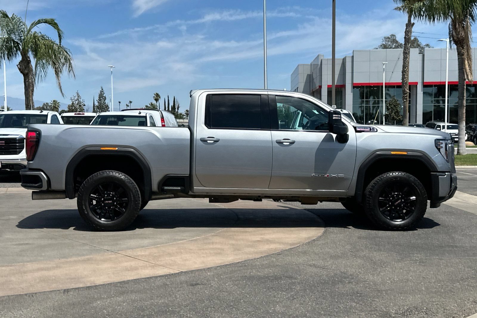Certified 2025 GMC Sierra 2500 AT4 AWD/4WD image 3