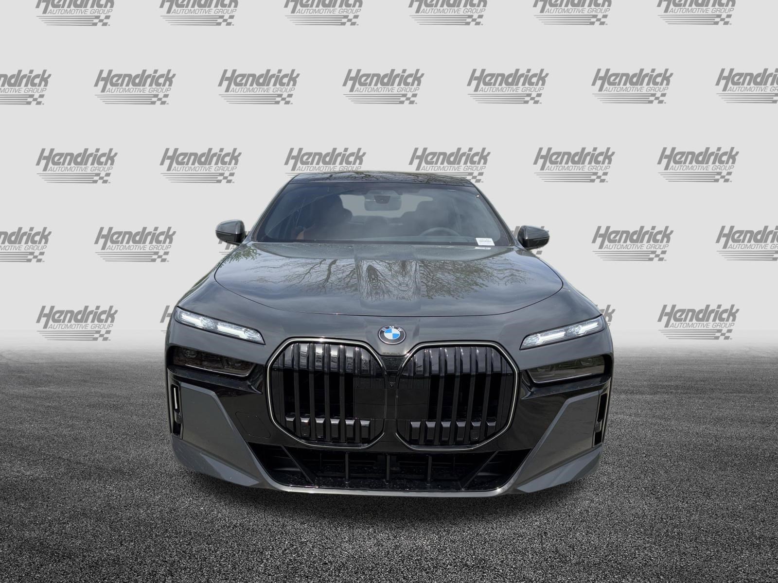 New 2026 BMW 760i xDrive w/ Executive Package image 3