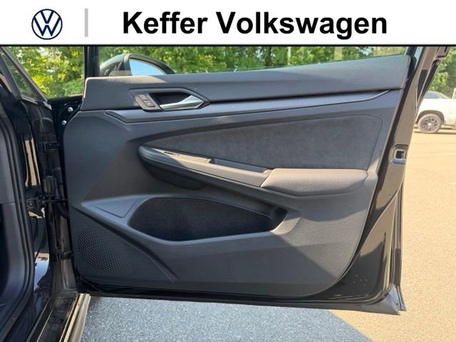 New 2026 Volkswagen GTI SE FWD image 32
