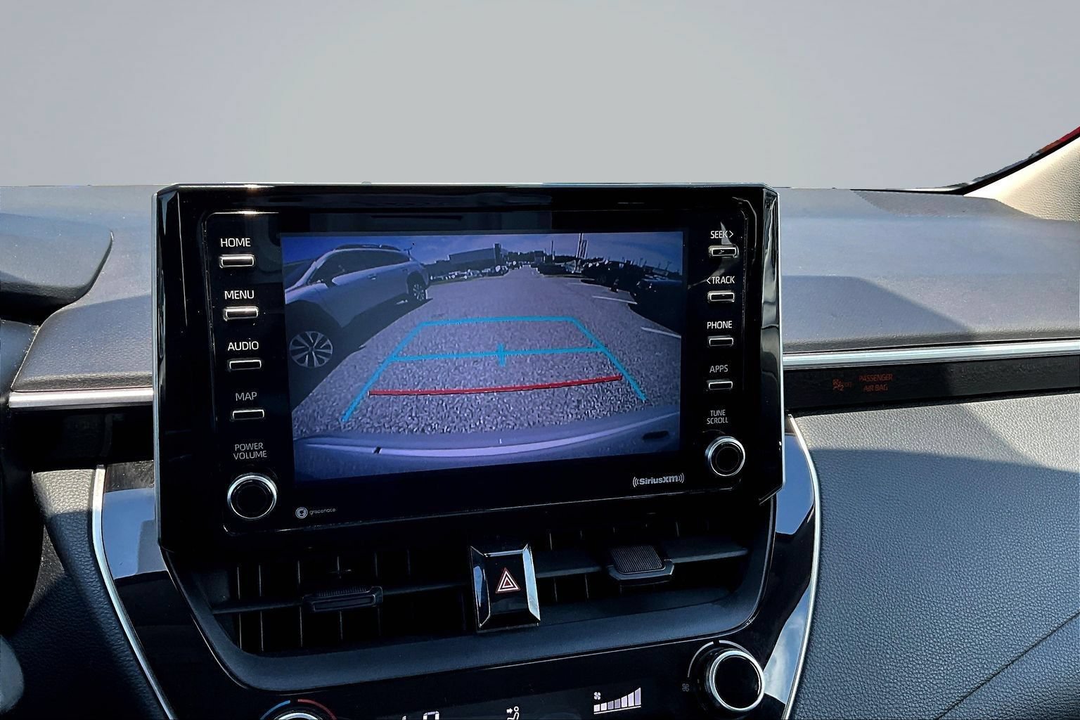 Used 2021 Toyota Corolla LE FWD image 9