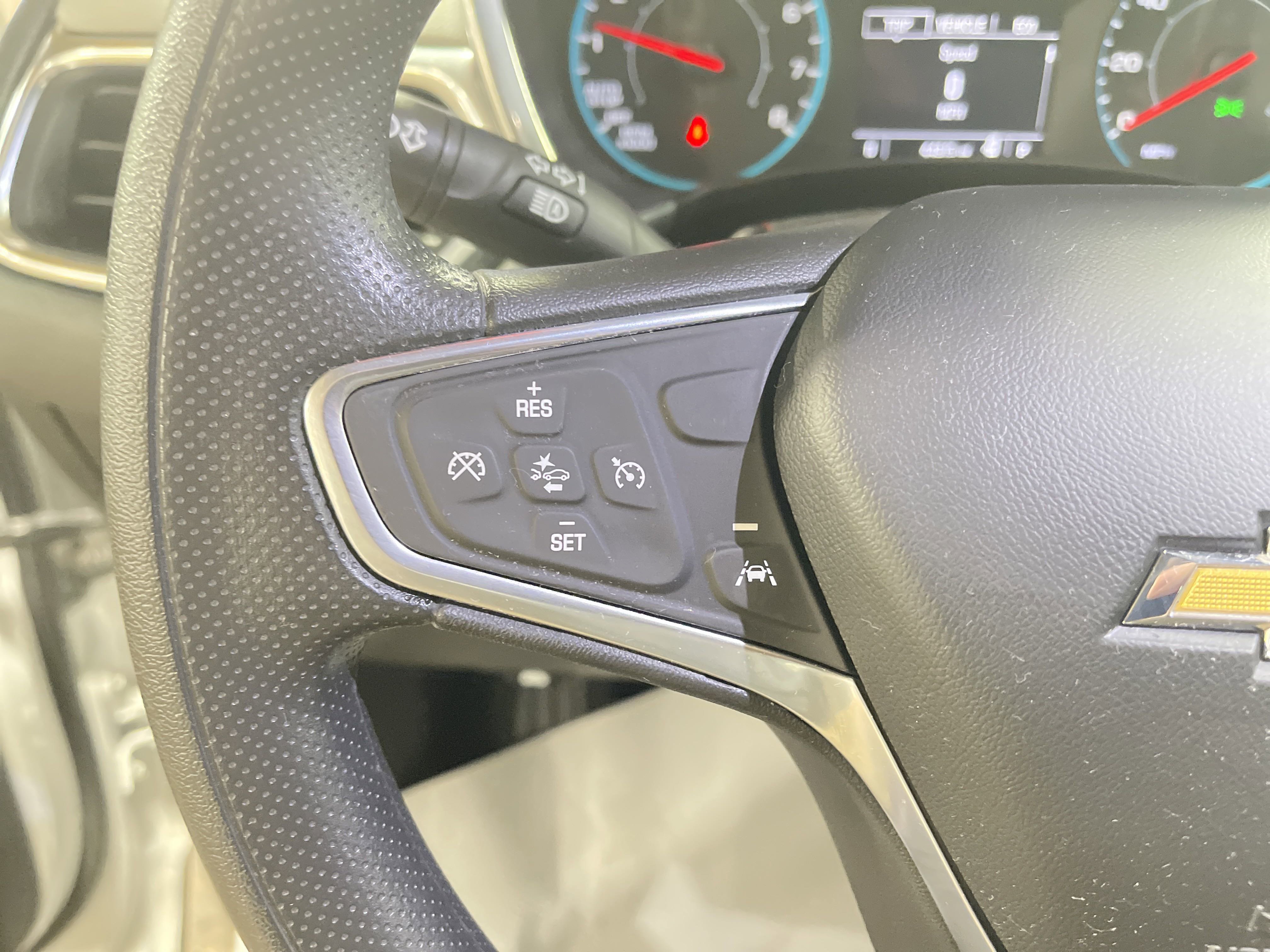 Used 2022 Chevrolet Equinox LS image 17