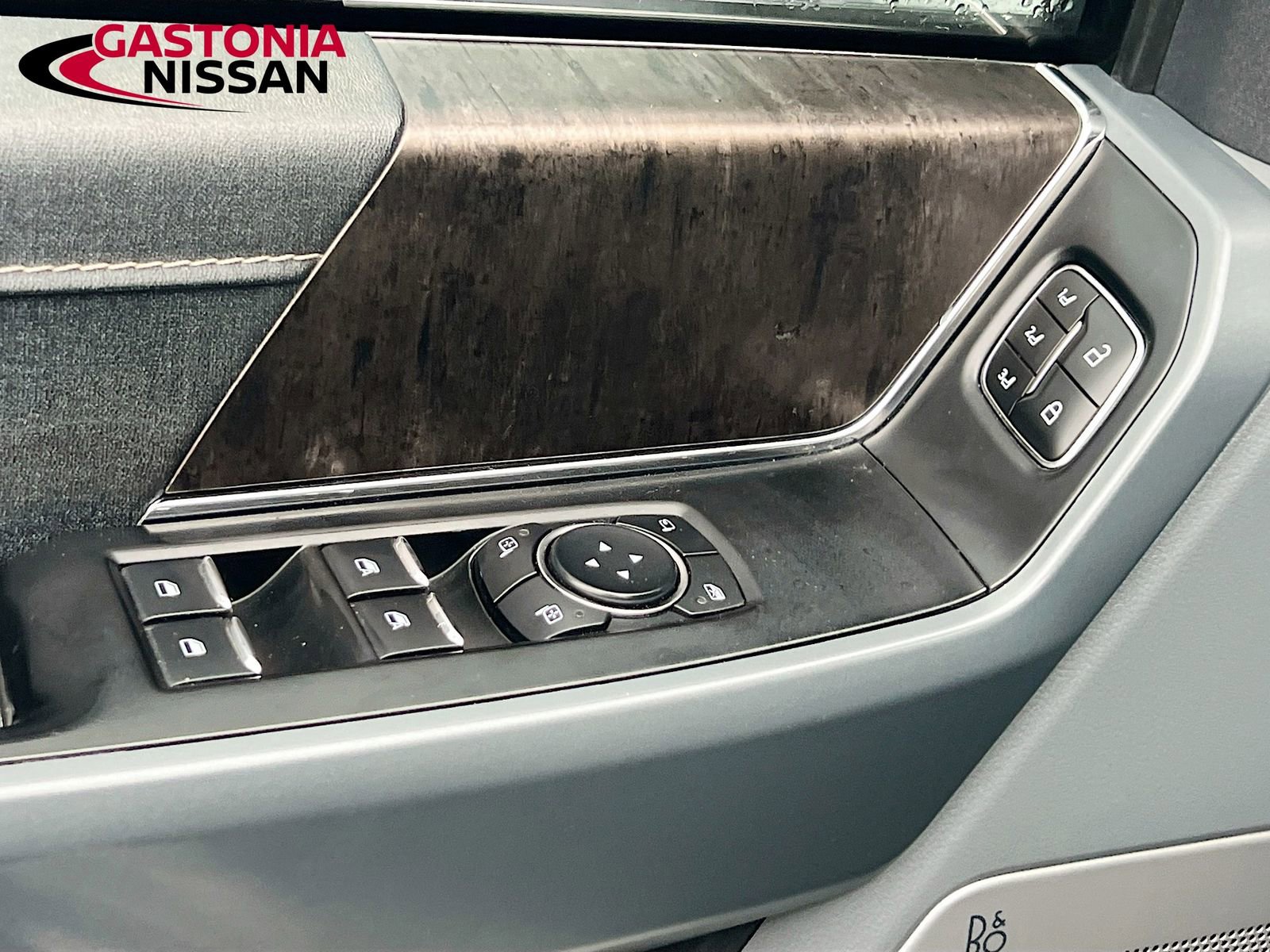 Used 2023 Ford F150 Lariat w/ Trailer Tow Package image 23