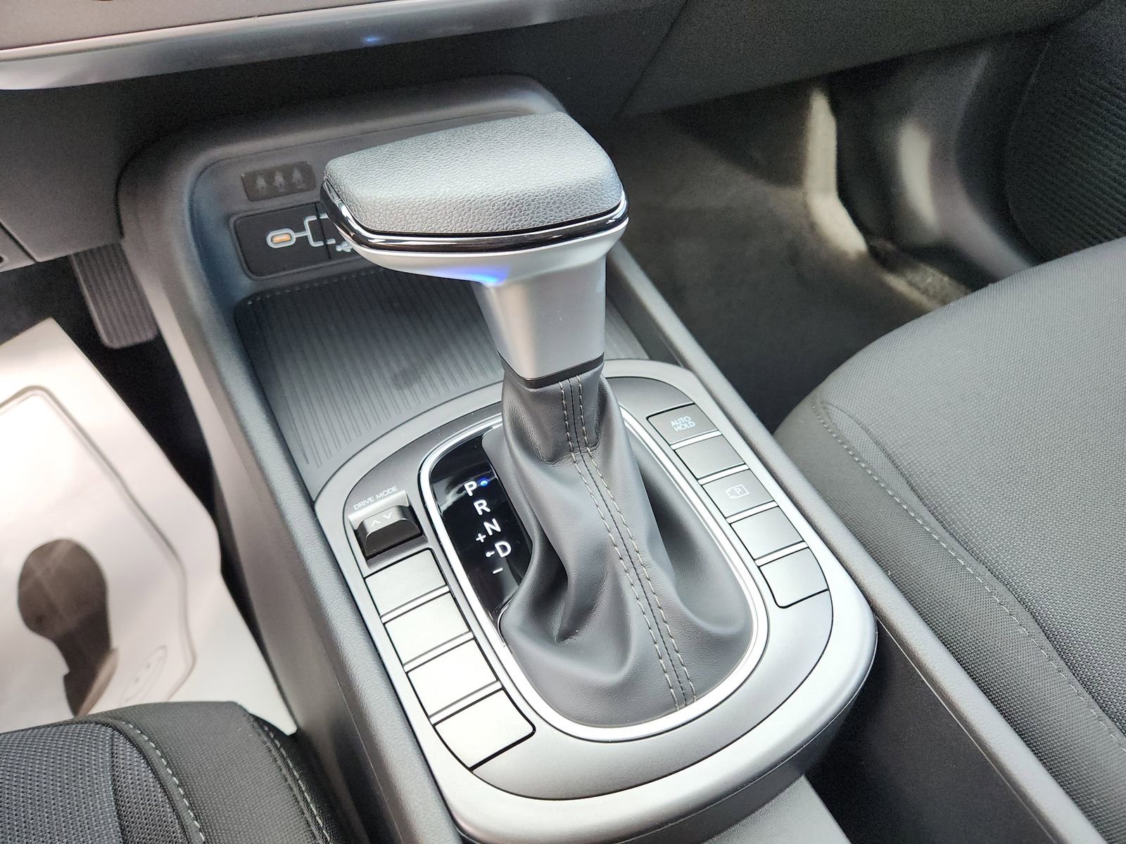 New 2026 Hyundai Kona SE image 21