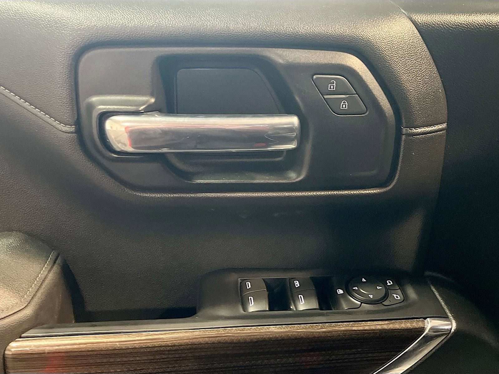 Used 2022 Chevrolet Silverado 1500 RST w/ Convenience Package II image 17