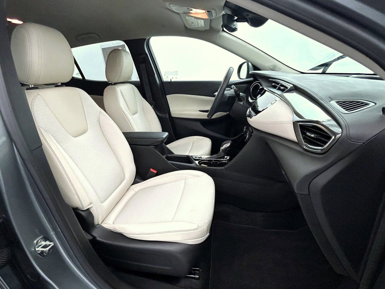 Used 2023 Buick Encore GX Preferred w/ Cold Weather Comfort Package FWD image 15