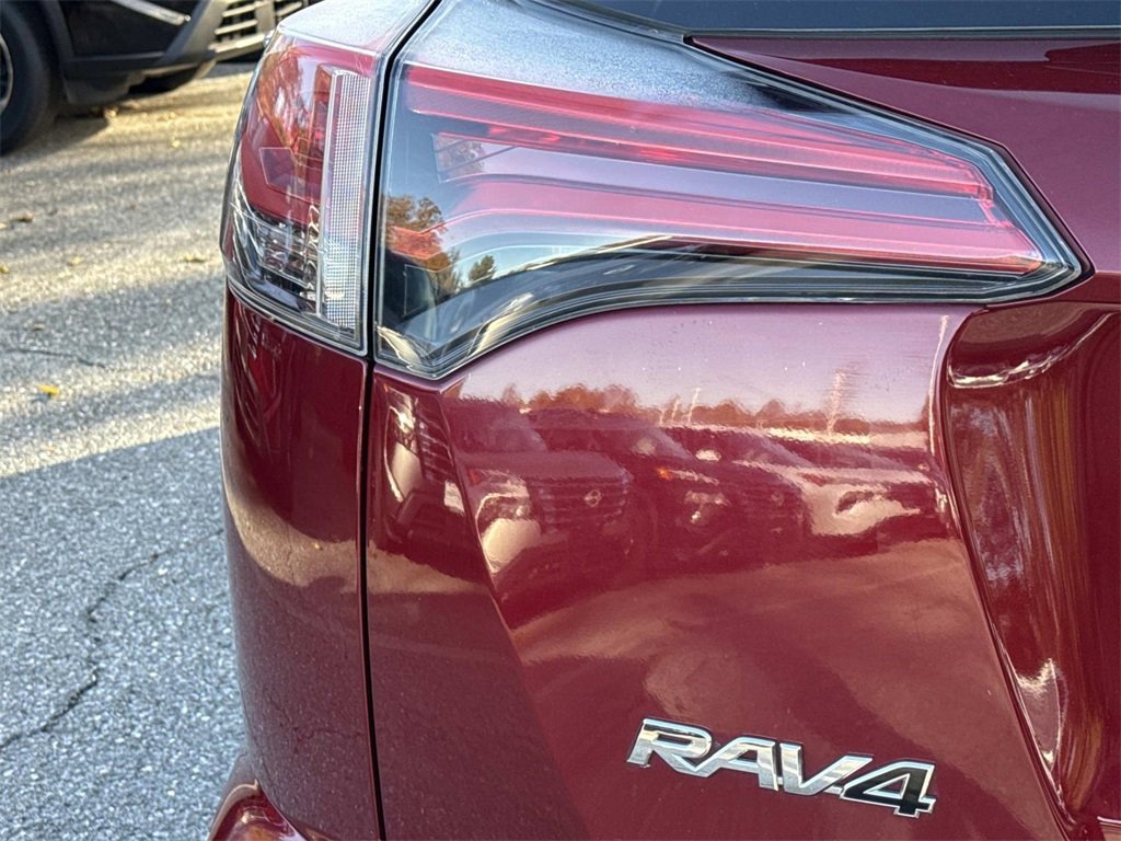 Used 2018 Toyota RAV4 LE image 26