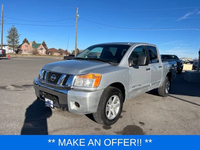 Used 2015 Nissan Titan S AWD/4WD image 3