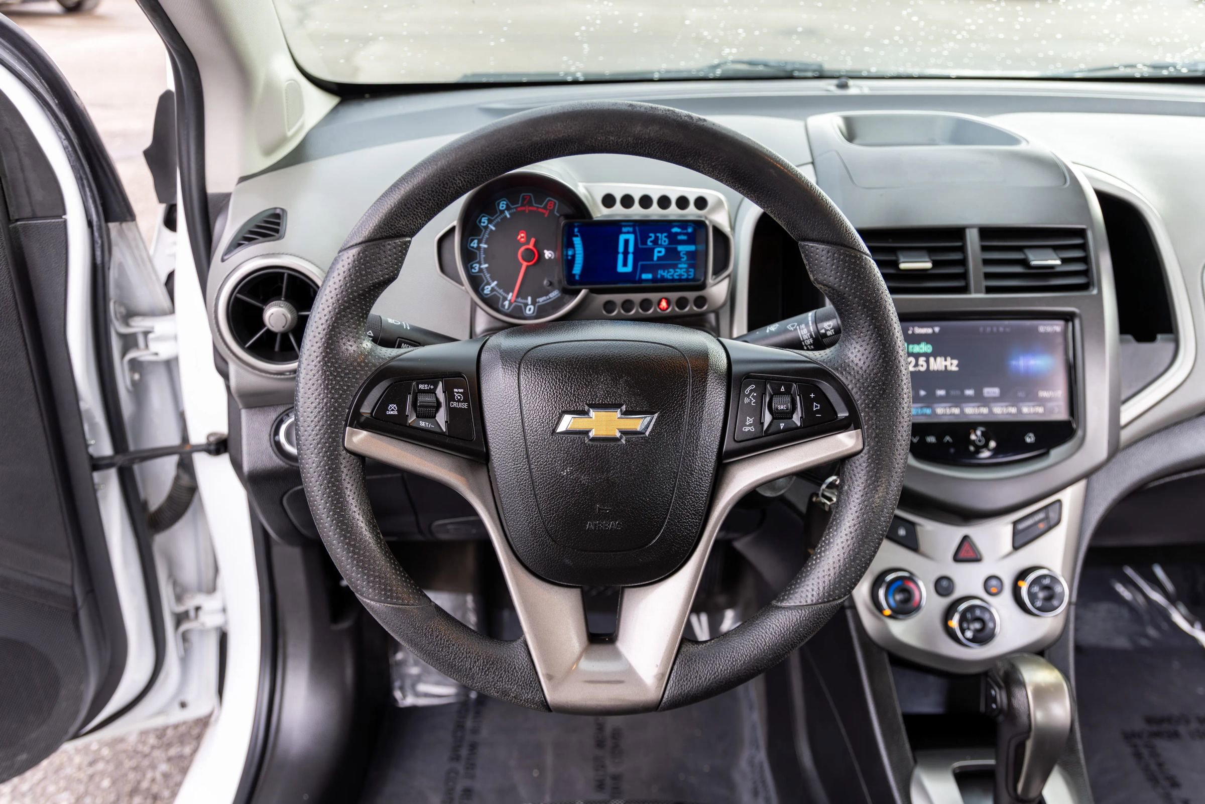 Used 2015 Chevrolet Sonic LT w/ Wheels and Fog Lamp Package FWD image 28
