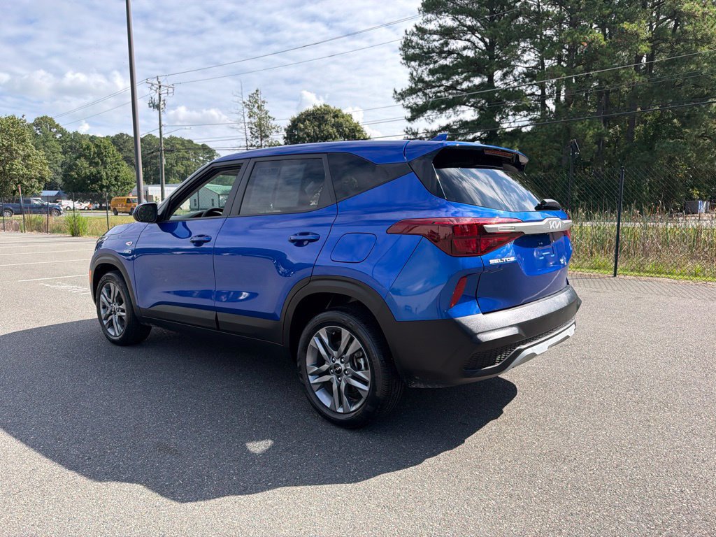 Certified 2023 Kia Seltos LX AWD/4WD image 7